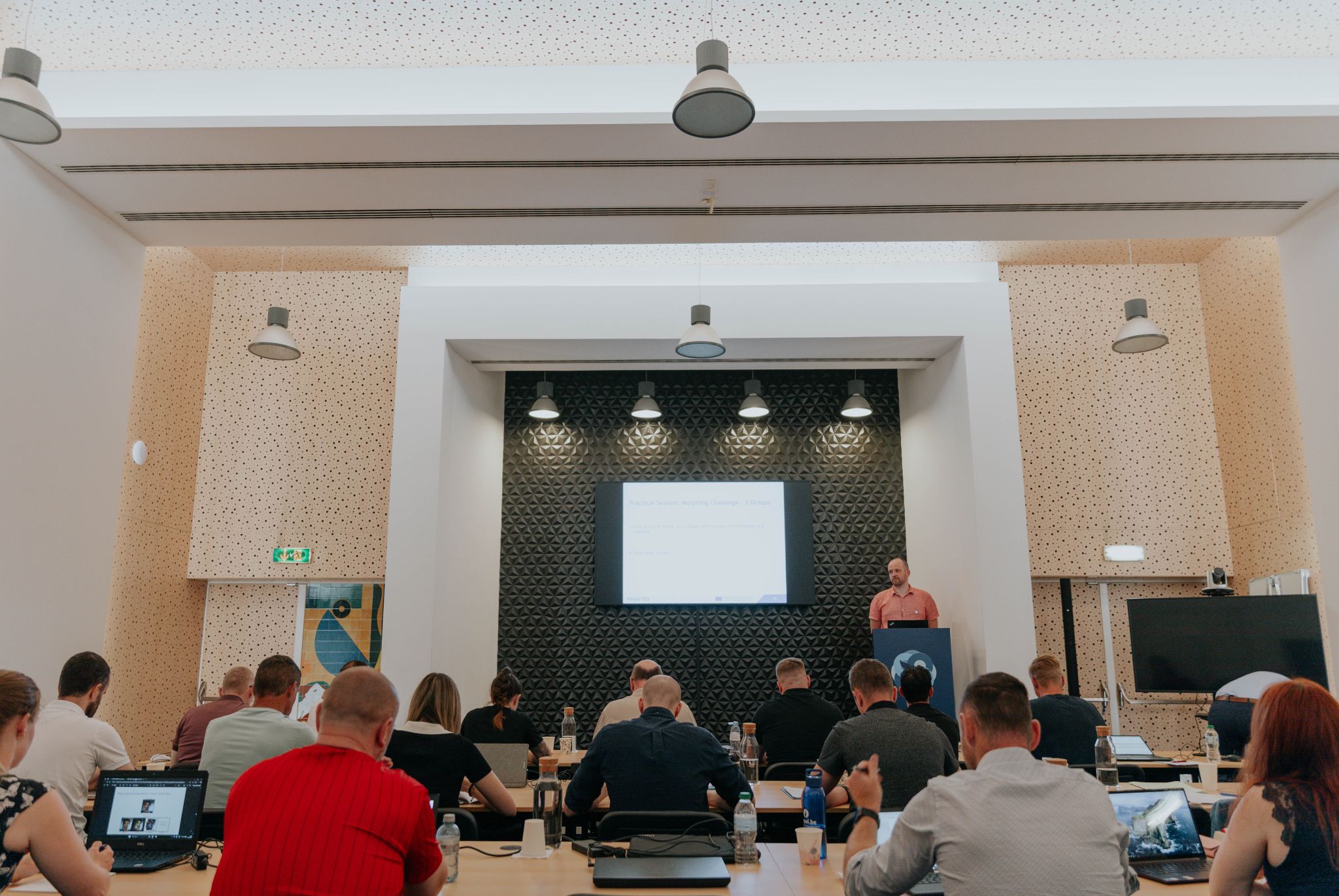 Formação sobre vulnerabilidades dos Sistemas de Controlo Automático de Fronteiras | ABC (Automated Border Control)